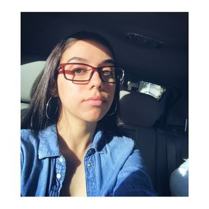 Meet your Posher, Alexandra